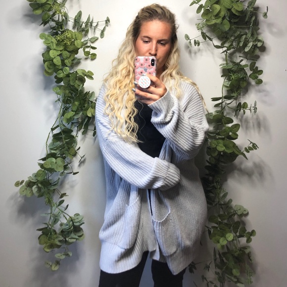 Urban Outfitters Sweaters - UO BDG Cardigan L